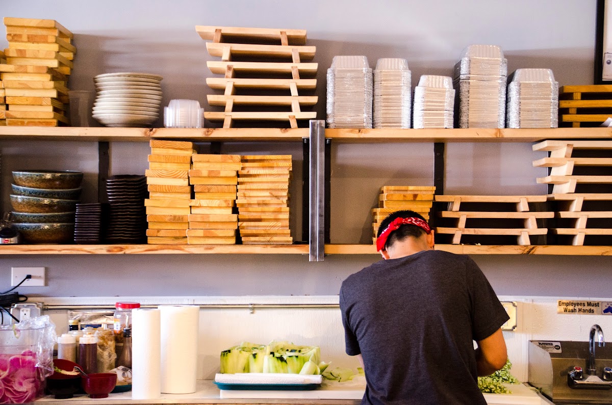 Yuzu Sushi & Robata Grill