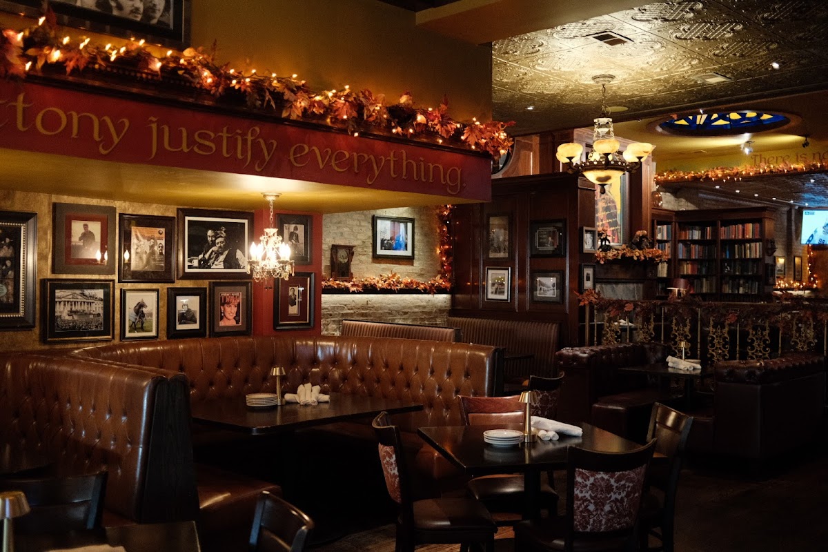 Wilde Irish Bar & Restaurant