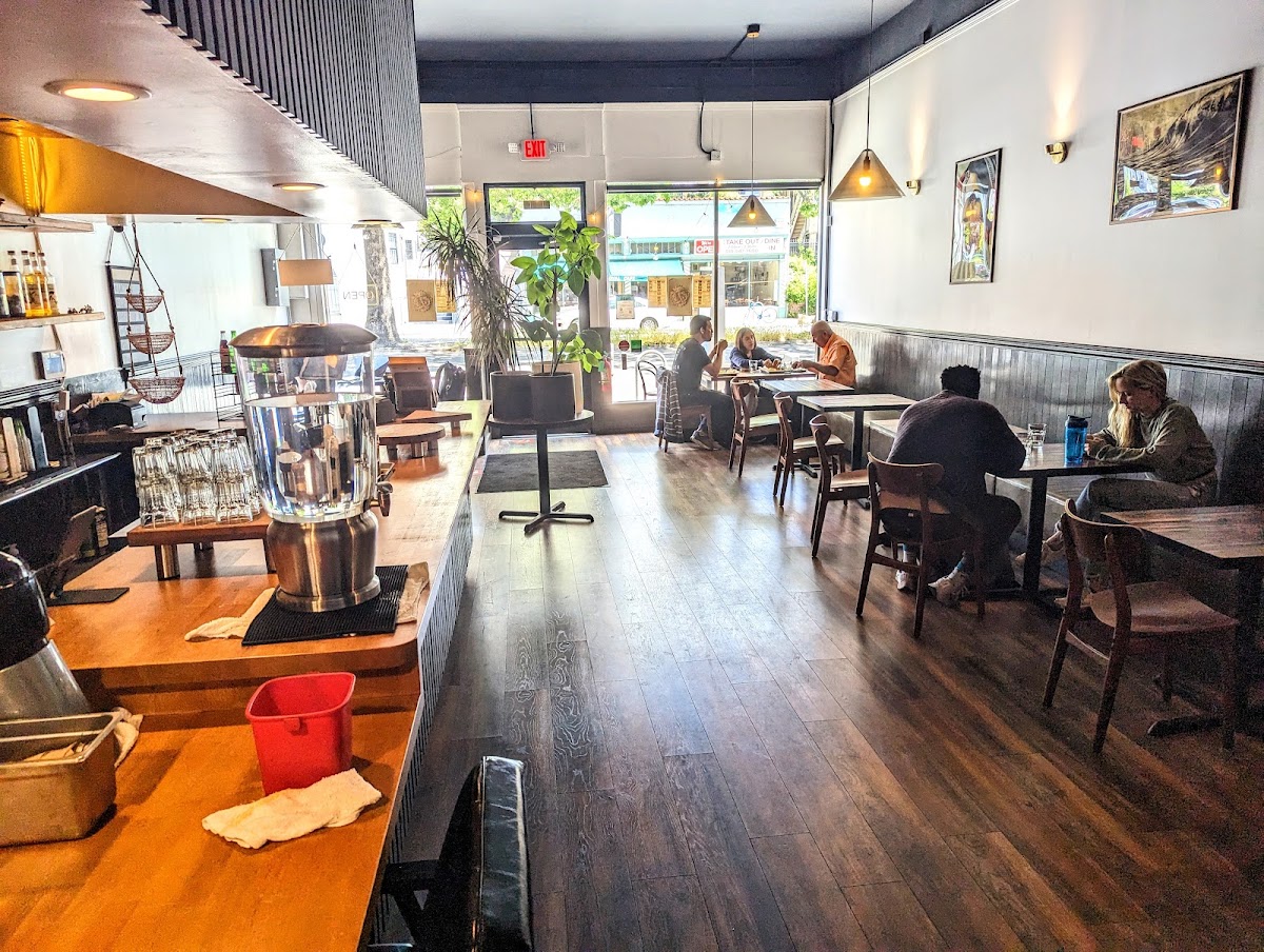 Aman Cafe