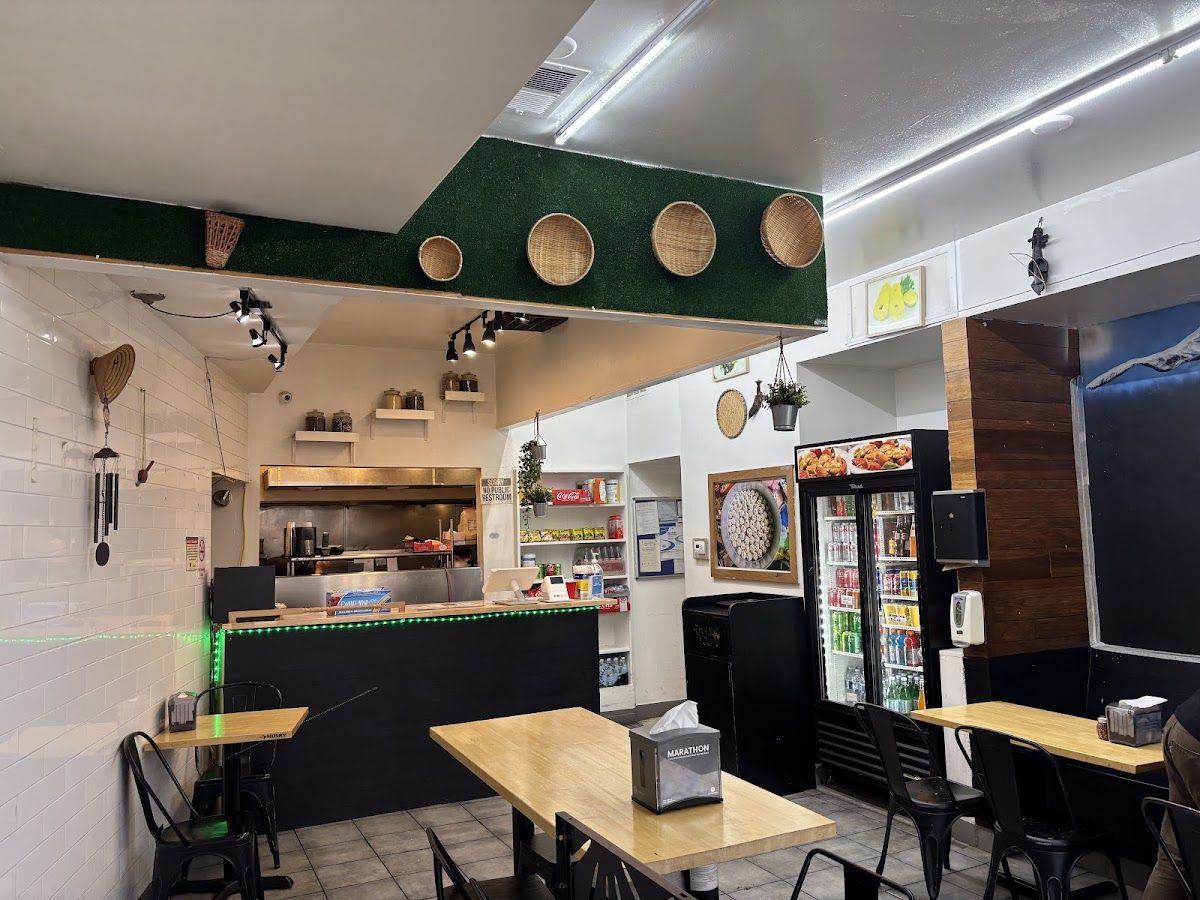 MOMO FACTORY (Lake View)