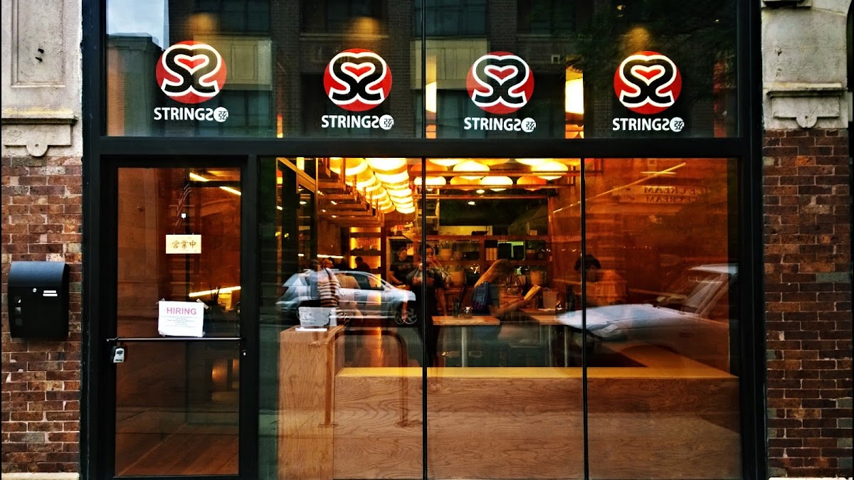 Strings Ramen Shop Lincoln Park