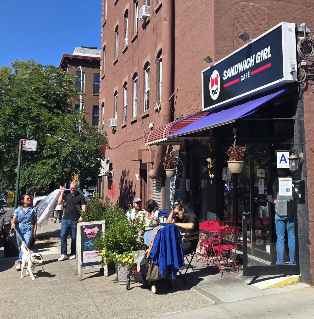 Sandwich Girl Cafe