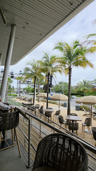 Bayshore Club Bar & Grill