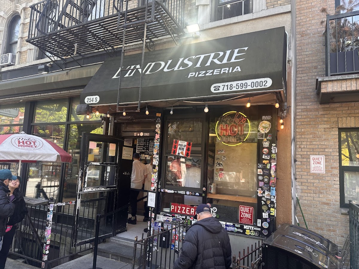 L'industrie Pizzeria - Williamsburg