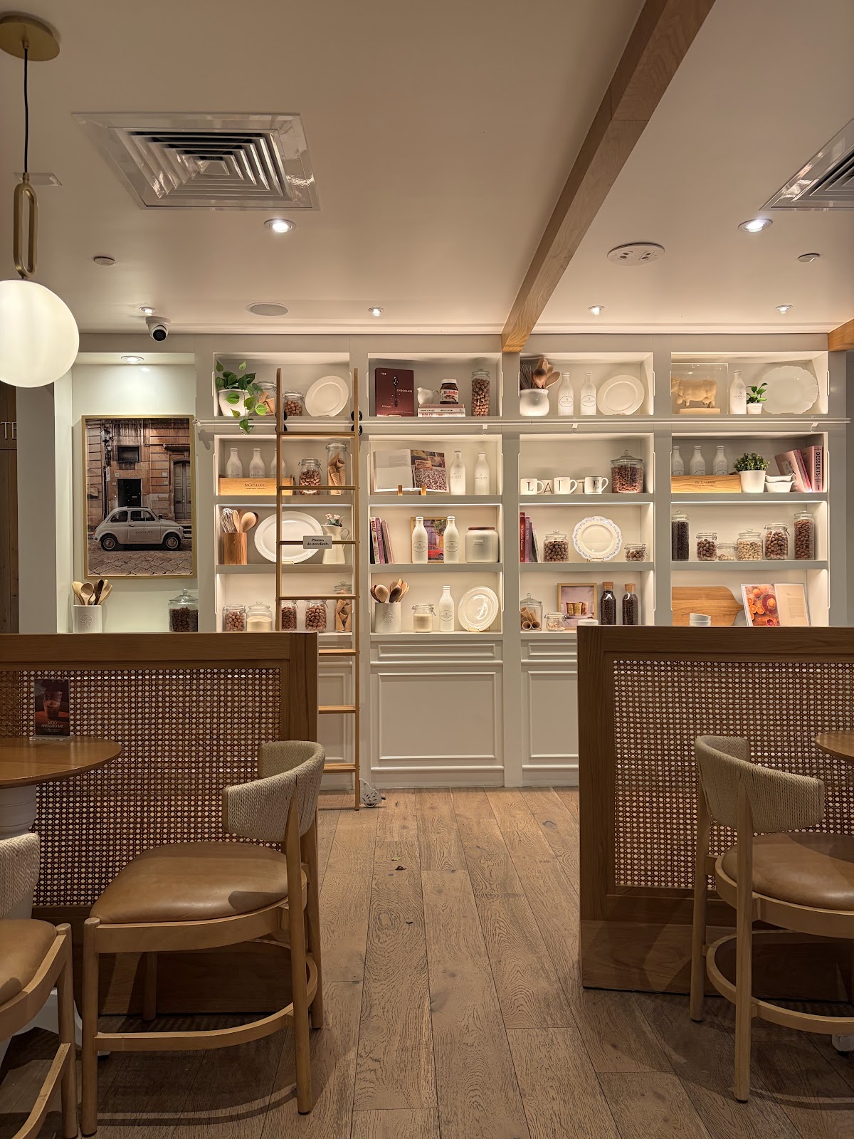 Bacio Di Latte | Beverly Hills, LA