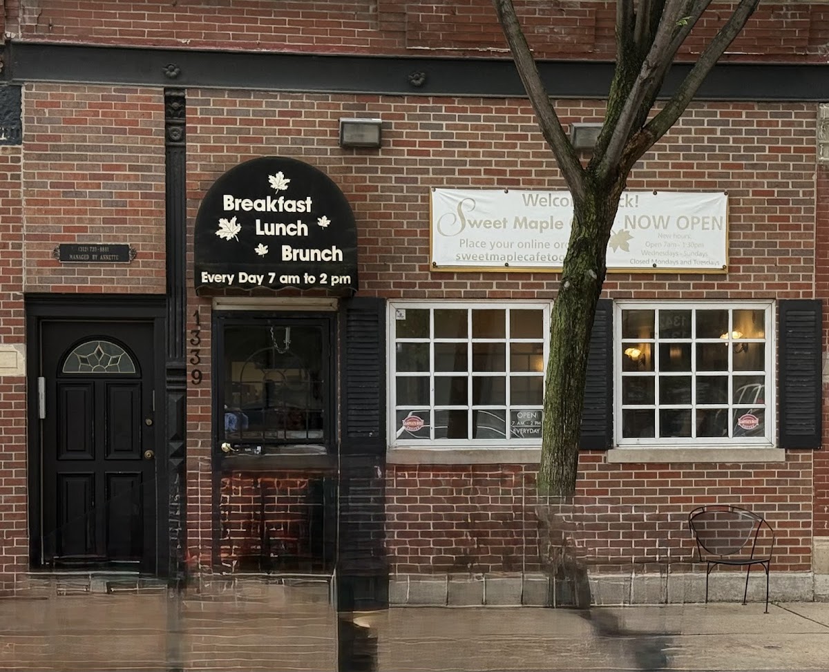 Sweet Maple Cafe