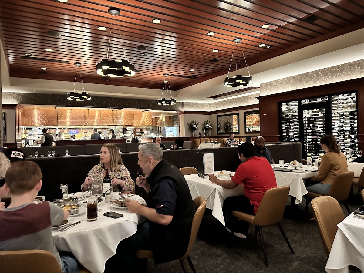 Fleming’s Prime Steakhouse & Wine Bar