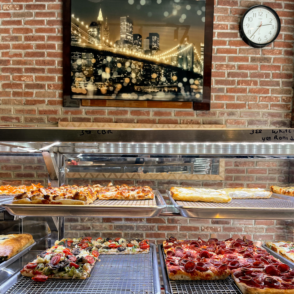 Mimi's Pizza (3rd Ave & 86th)