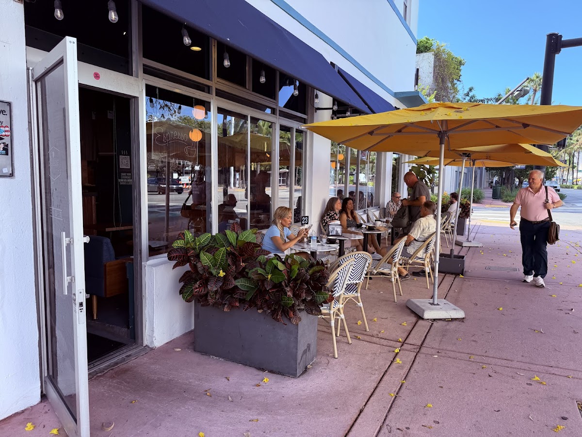 Cafe Fleur - Café & Beignet Miami Beach