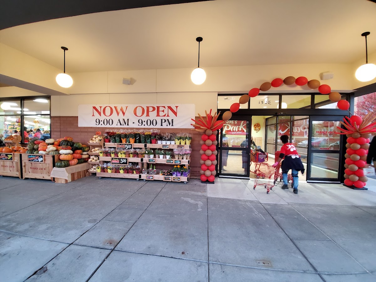 Hyde Park Shopping Center