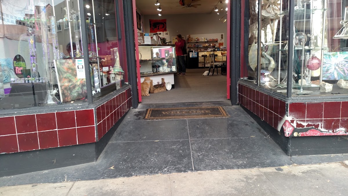 White Lion Smoke Shop