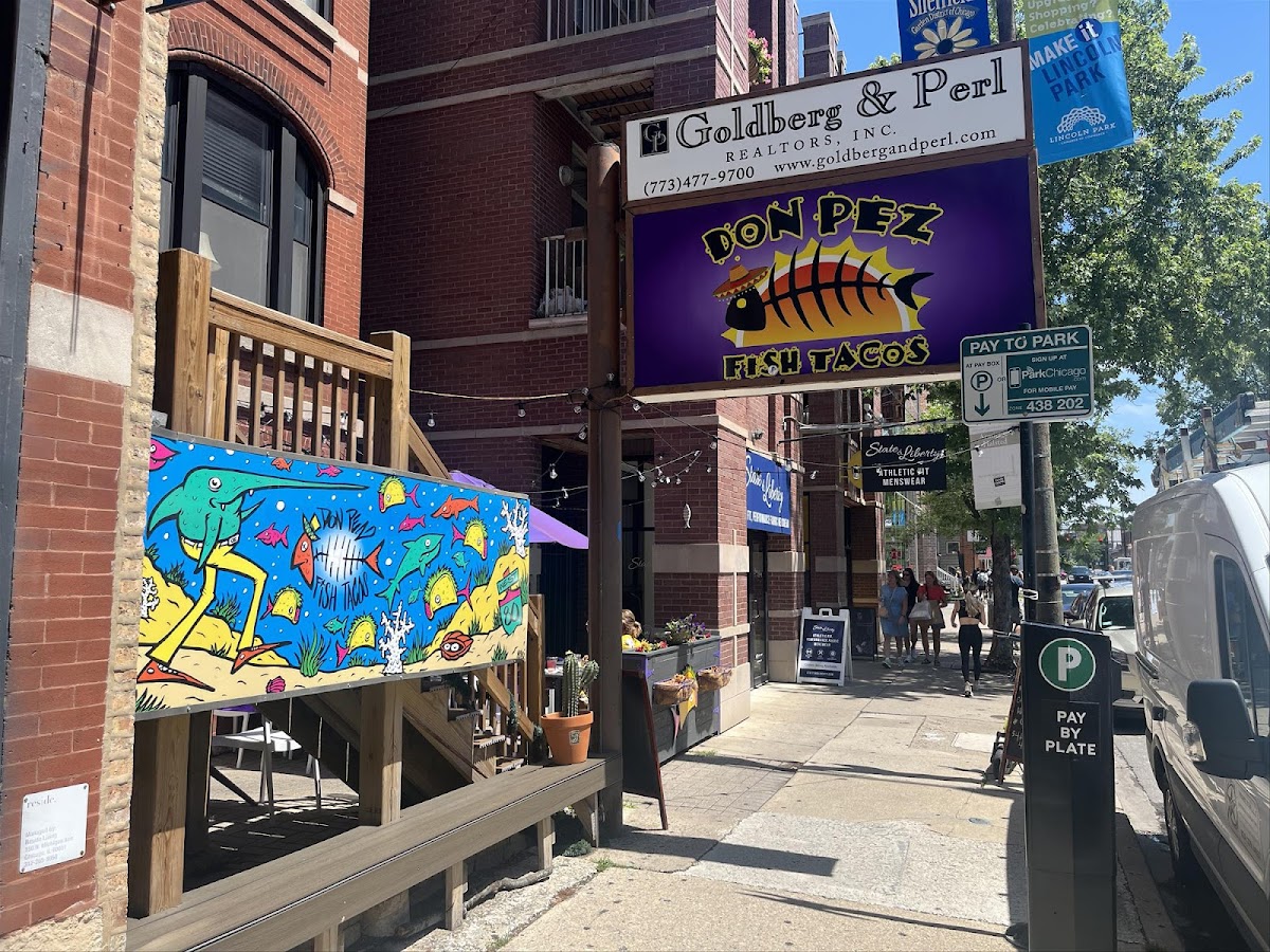 Don Pez Fish Tacos