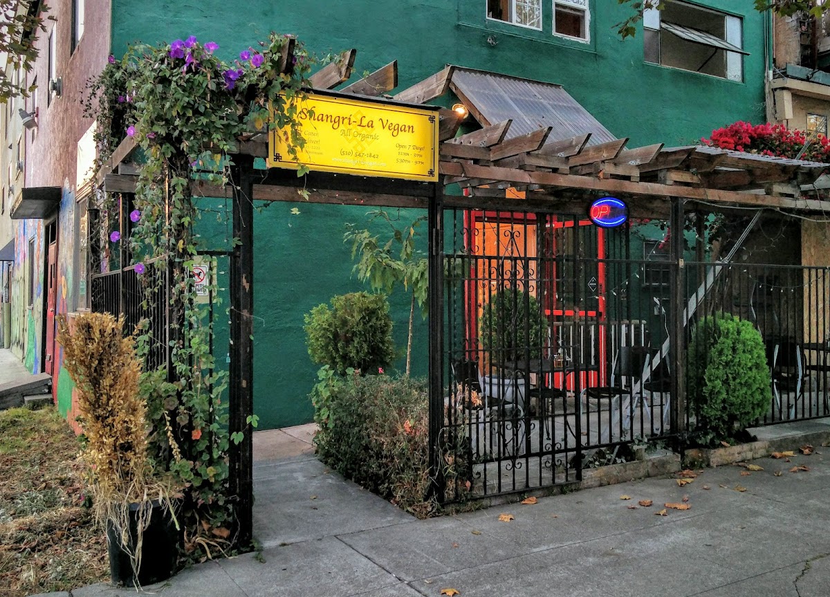 Shangri-La Vegan On Linden