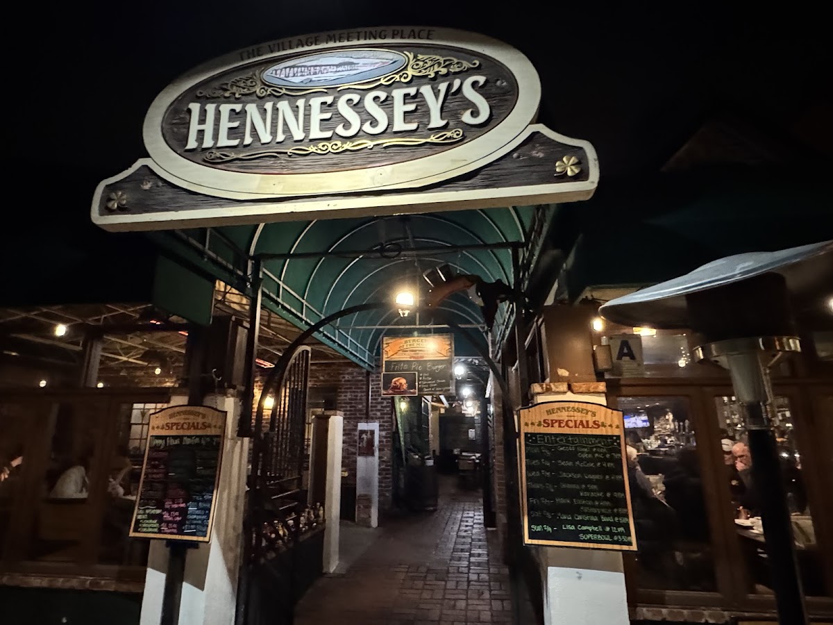 Hennessey's Tavern