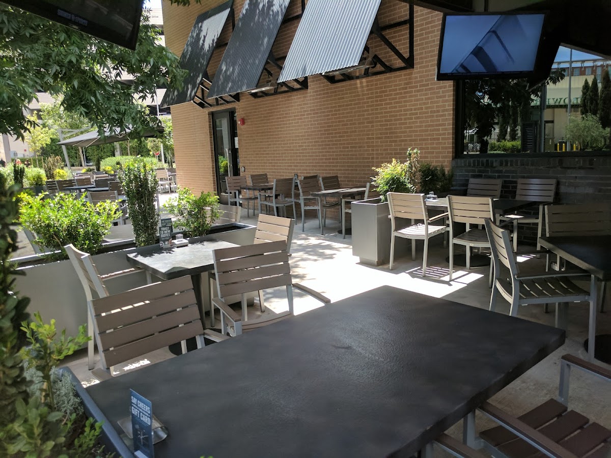 Yard House